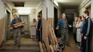Жильцы решили, что 72-летний Сергей Иванович самовольно хозяйничает на чердаке