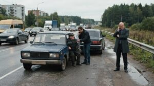 «Ты водитель — вот и напиши, что сам полез на обочину», — потребовал чиновник. Роман посмотрел на готовое объяснение и впервые отказался